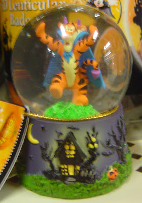 the tags say they are water globes but they are more of a lava lamp they light up and the glitter never settles