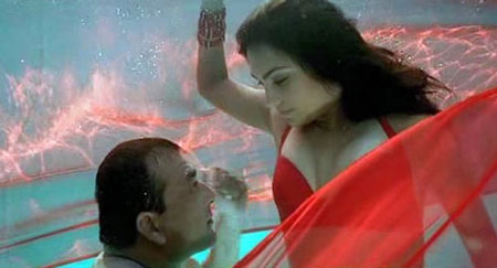 Lara Dutta’s bikini look in ‘Blue’ | Bollywood Stars | Bollywood