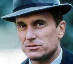 Robert Duvall - Consigliere Tom Hagen