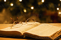 evangélicos - Metade dos pastores evangélicos nunca leu a Bíblia toda Biblia+oculos