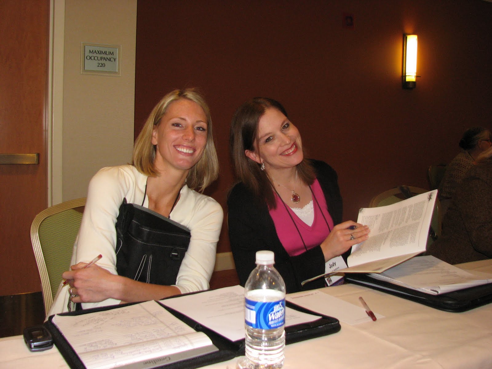 [Jody+and+Katie-friworkshops.JPG]