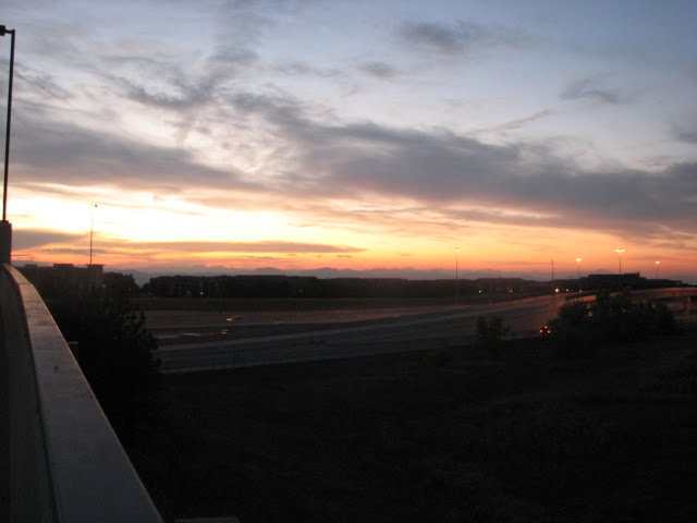 [sunset+with+mountains.JPG]