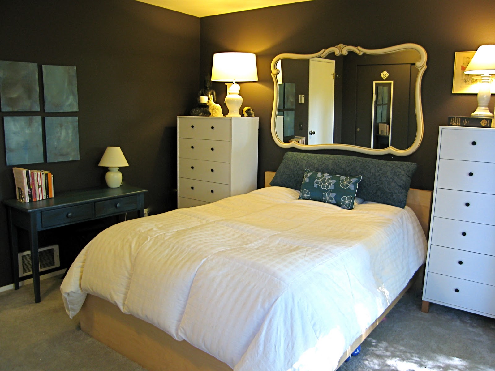 Rivalee Design: Painting your bedroom with dark paint