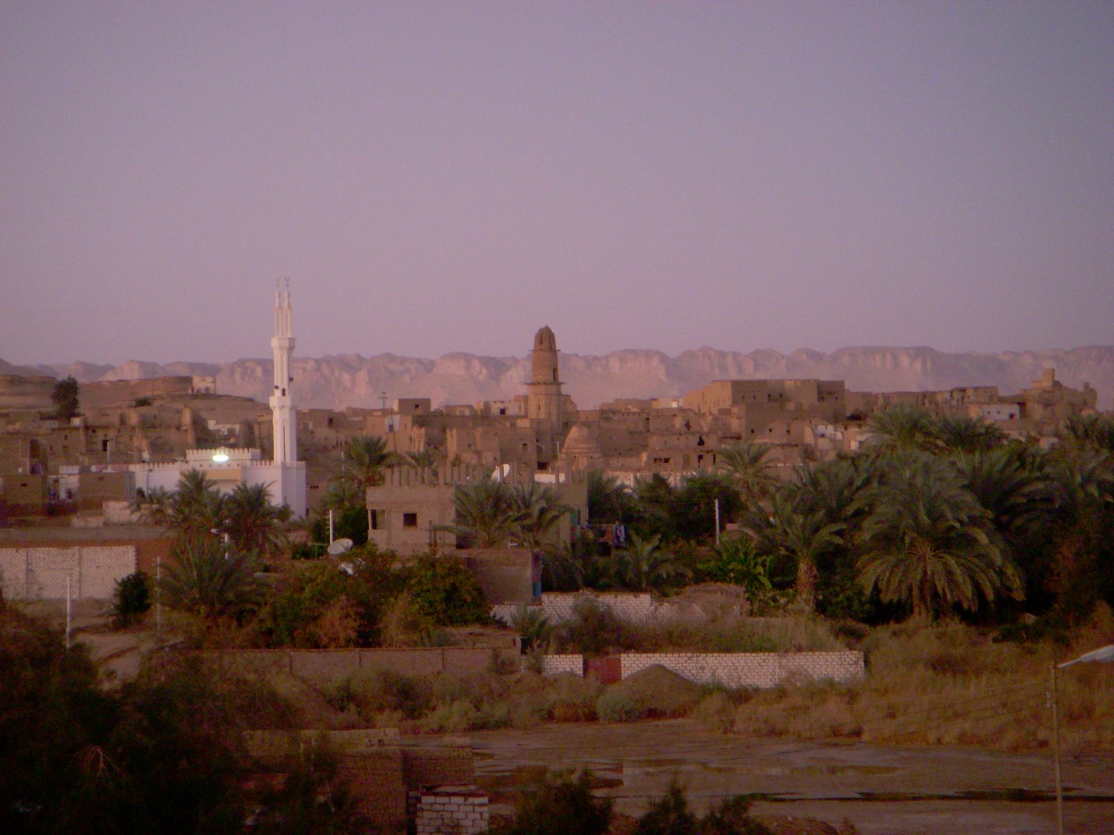 [DSCN2037.JPG]