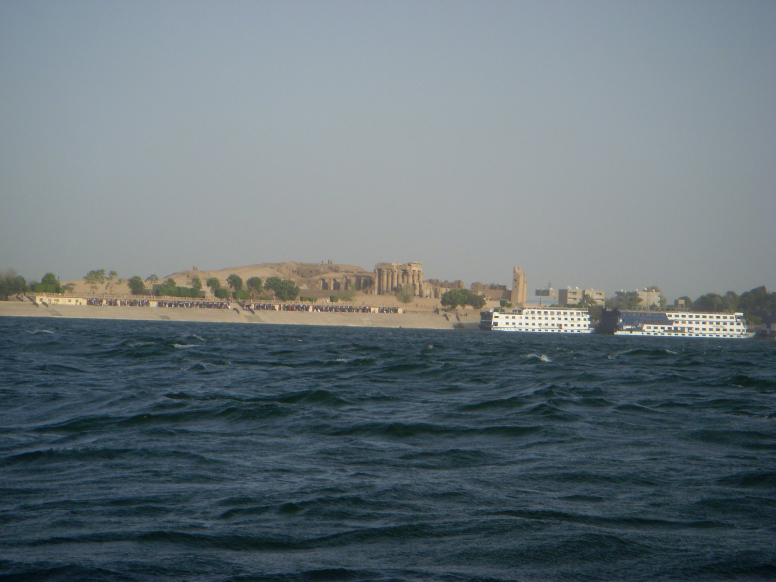 [DSCN2452.JPG]