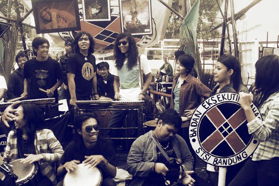 Pasar Seni ITB 2010. Pasar Seni ITB 2010.