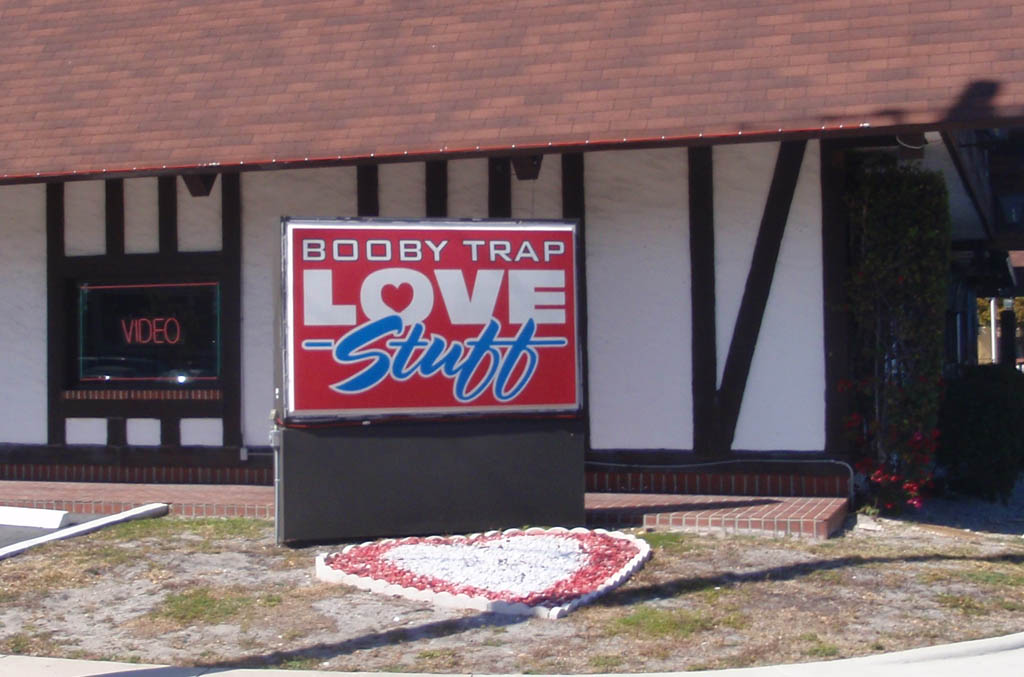 [boobytrap.jpg]