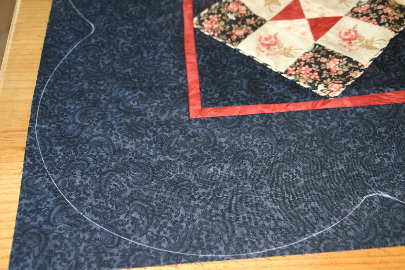 Sew'n Wild Oaks Quilting Blog Scalloped Borders for Madrigal
