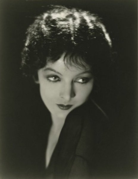 [MYRNA3.jpg]