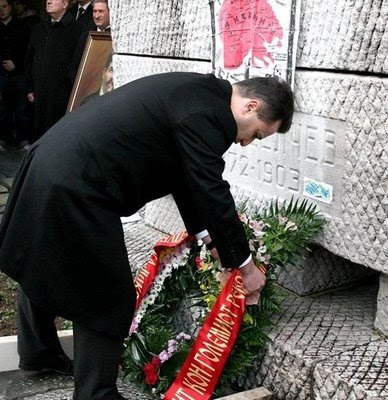 http://4.bp.blogspot.com/_98OoM-A2eMo/SIX2C1p1lrI/AAAAAAAAAGk/EqZOCGusM2s/s400/skopiaimage005sp7%5B1%5D.jpg