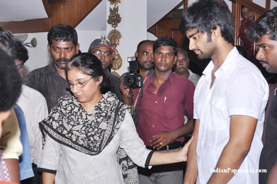 actress kanaka funeral photo tamil film industry pay homage for actor murali photos actress kanaka funeral photo tamil film industry pay homage for actor murali photos