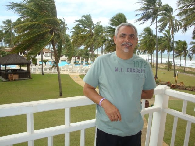 CONVITE PARA A POESIA - Feliz do homem que, por um dia, conseguir entender a alma de uma mulher !