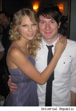 Adam Young Taylor Swift on The Galleries Taylor Swift And Adam Young