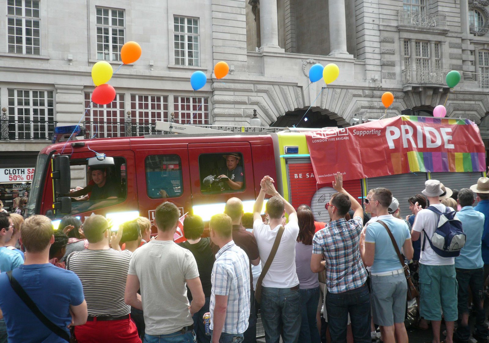 [LONDON+PRIDE+2009.jpg]