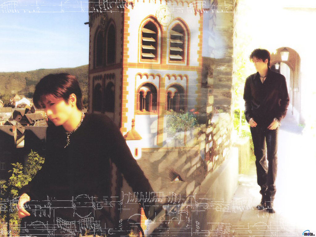[wall_gackt_037.jpg]