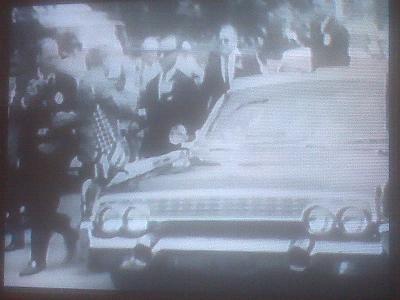 agents on/ near limo 1963