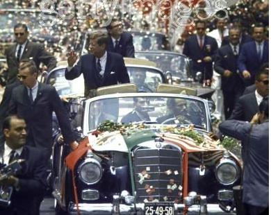 agents near car, Mexico 1962