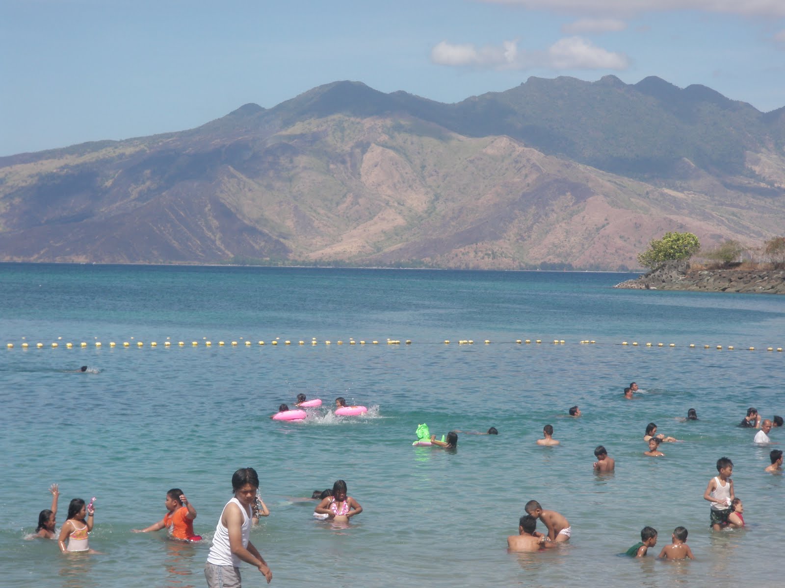 dungaree beach