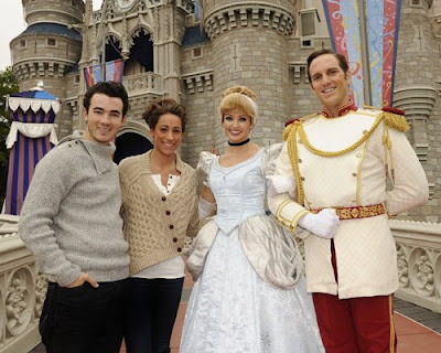 Kevin, Danielle Jonas, Hollywood couple