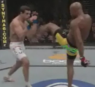 UFC 126 Anderson Silva Nocauteia Vitor Belfot