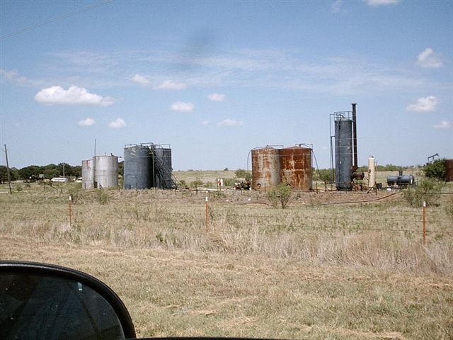 [Old+oil+1.JPG]
