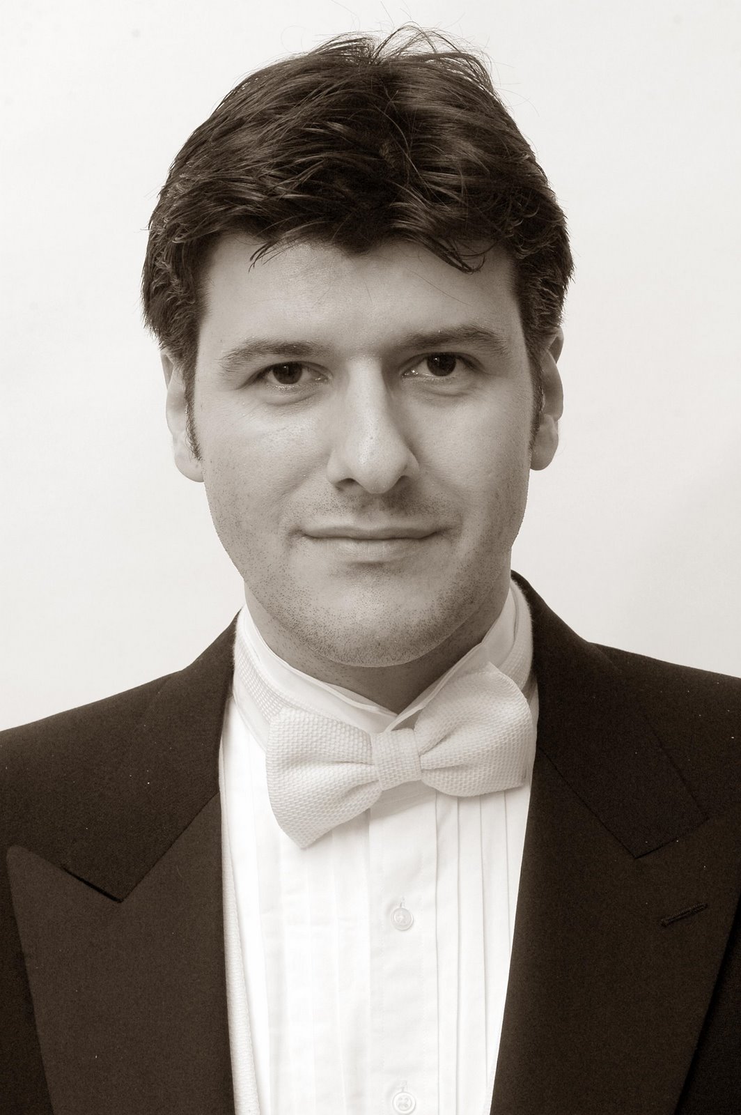 [Leonardo_Vordoni_-_Main_publicity_photo.JPG]