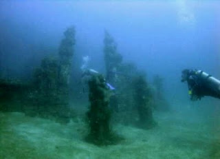 foto candi bawah laut