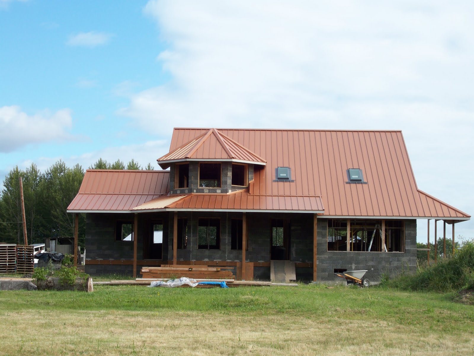 Peoria Road.......more than just a brick in the wall! Got Roof.