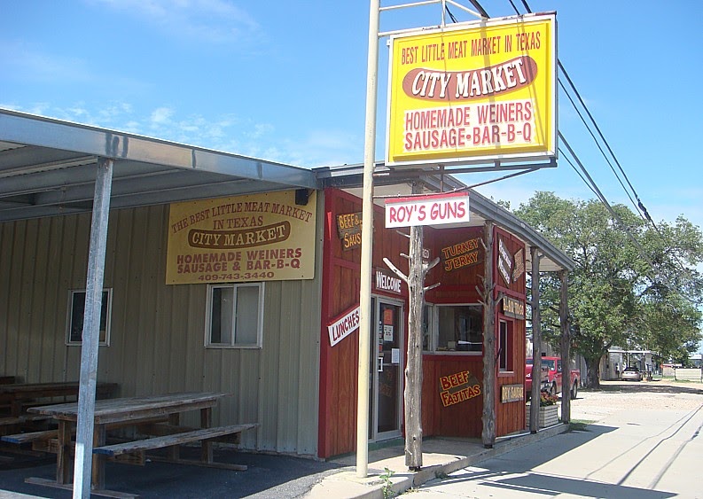 Don O.'s Texas BBQ blog City Market & Roy's Guns Schulenburg, Texas