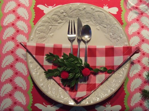 [Christmas+Table+Setting+.jpg]