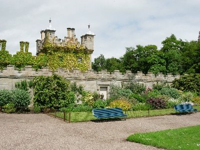 [16Floors+Castle2.JPG]