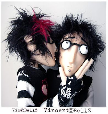 http://4.bp.blogspot.com/_9Zf_P9g6cuo/SIRH2Cr9_OI/AAAAAAAAAec/aDR0rh0mXlQ/s400/emo-doll.jpg