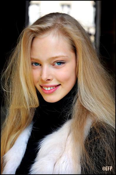 Cari Dee English Hairstyles | Hairstyles, Celebrity Hair Styles and Haircuts Cari Dee English Hairstyles | Hairstyles, Celebrity Hair Styles and Haircuts