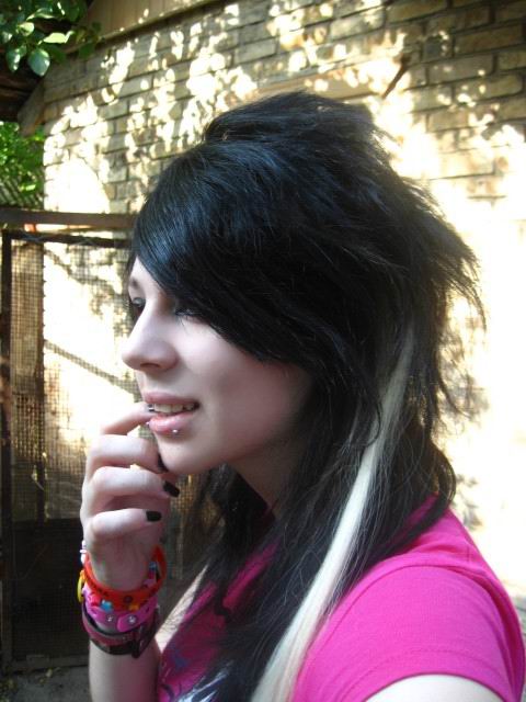emo girls hairstyles. Cute Emo Girl Hairstyle Trends