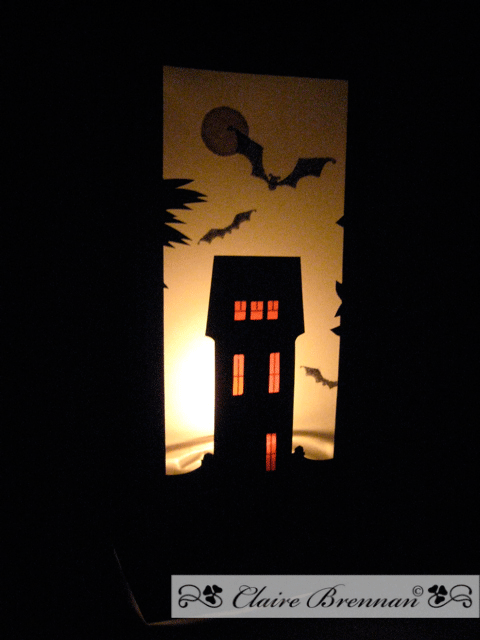 [Lantern-lit.gif]