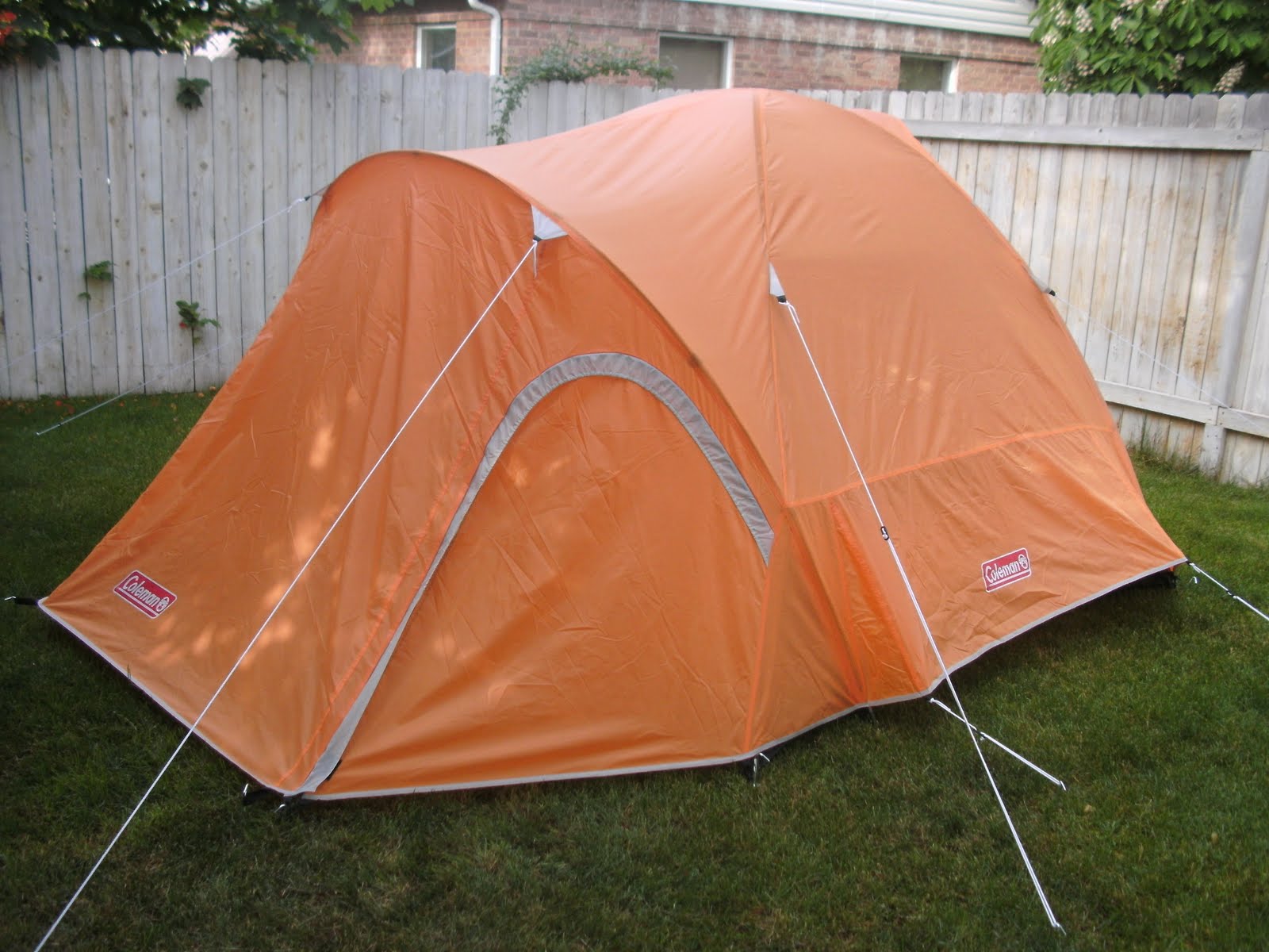 http://4.bp.blogspot.com/_9blYTX1bk_U/TAueJhhcTkI/AAAAAAAADBg/_NZm1ueJ2JA/s1600/tent.JPG