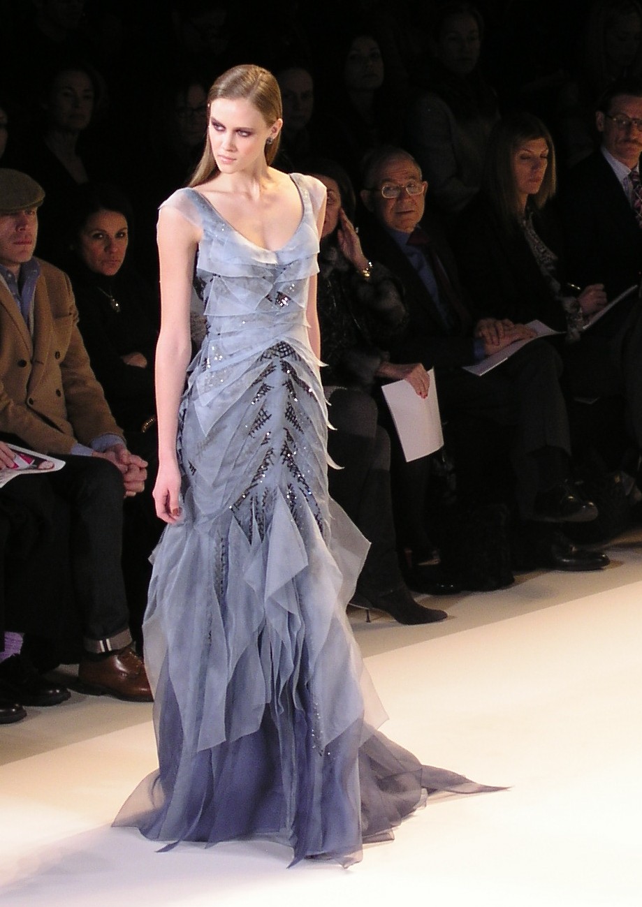[carolina+herrera+blue+gown.JPG]