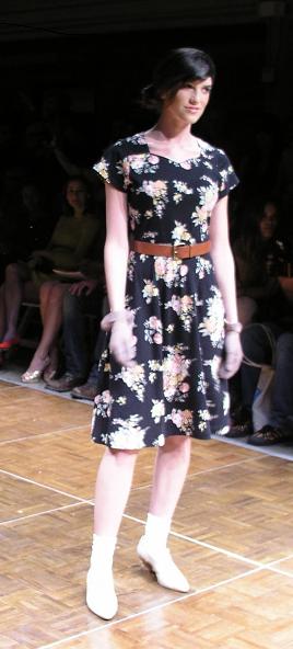 [1930s+flora+dress.JPG]