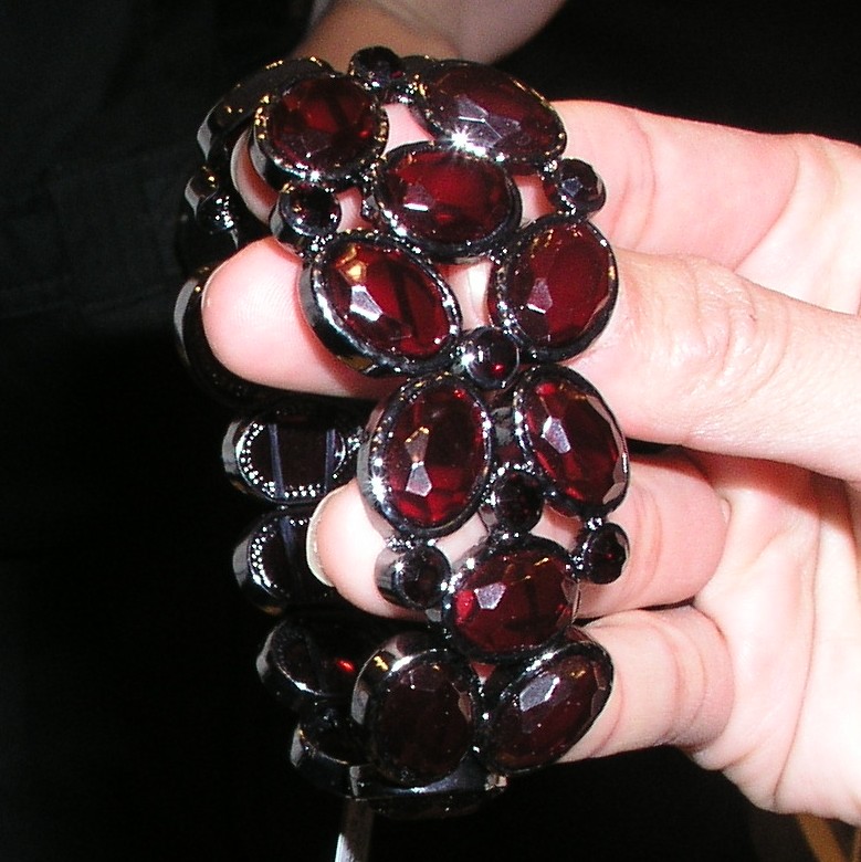 [bcbg+xmas+braclet.JPG]