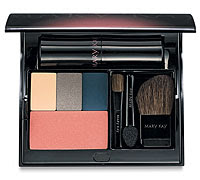 MARY KAY COMPACT (EMPTY)