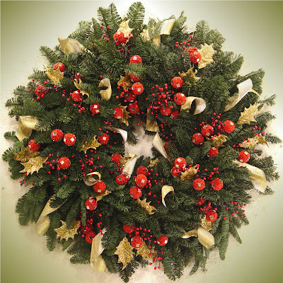 Beauty and the Green: No Fear Holiday Glamour