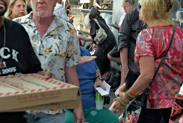 [Pizza_Box_in_a_Crowd.jpg]