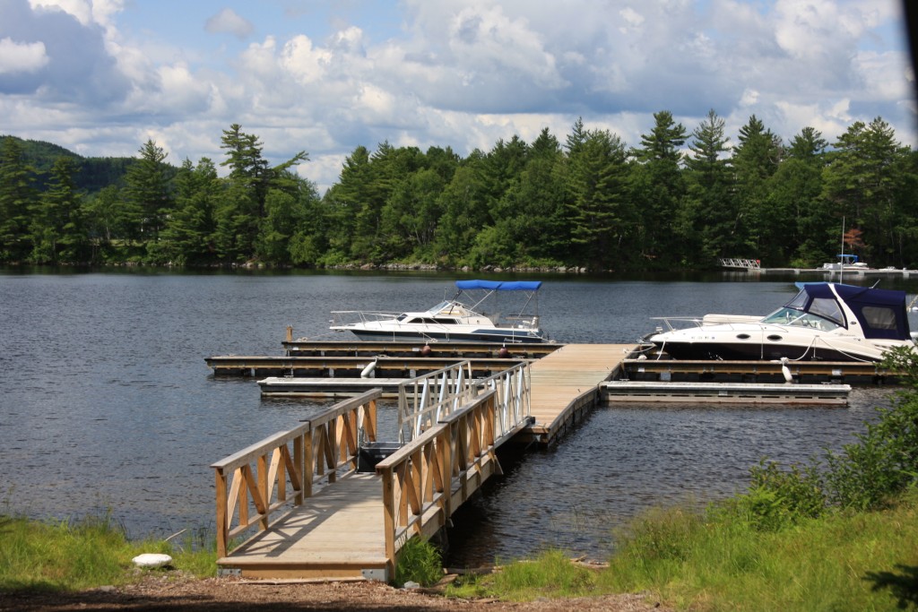 [marina+boat+dock.JPG]