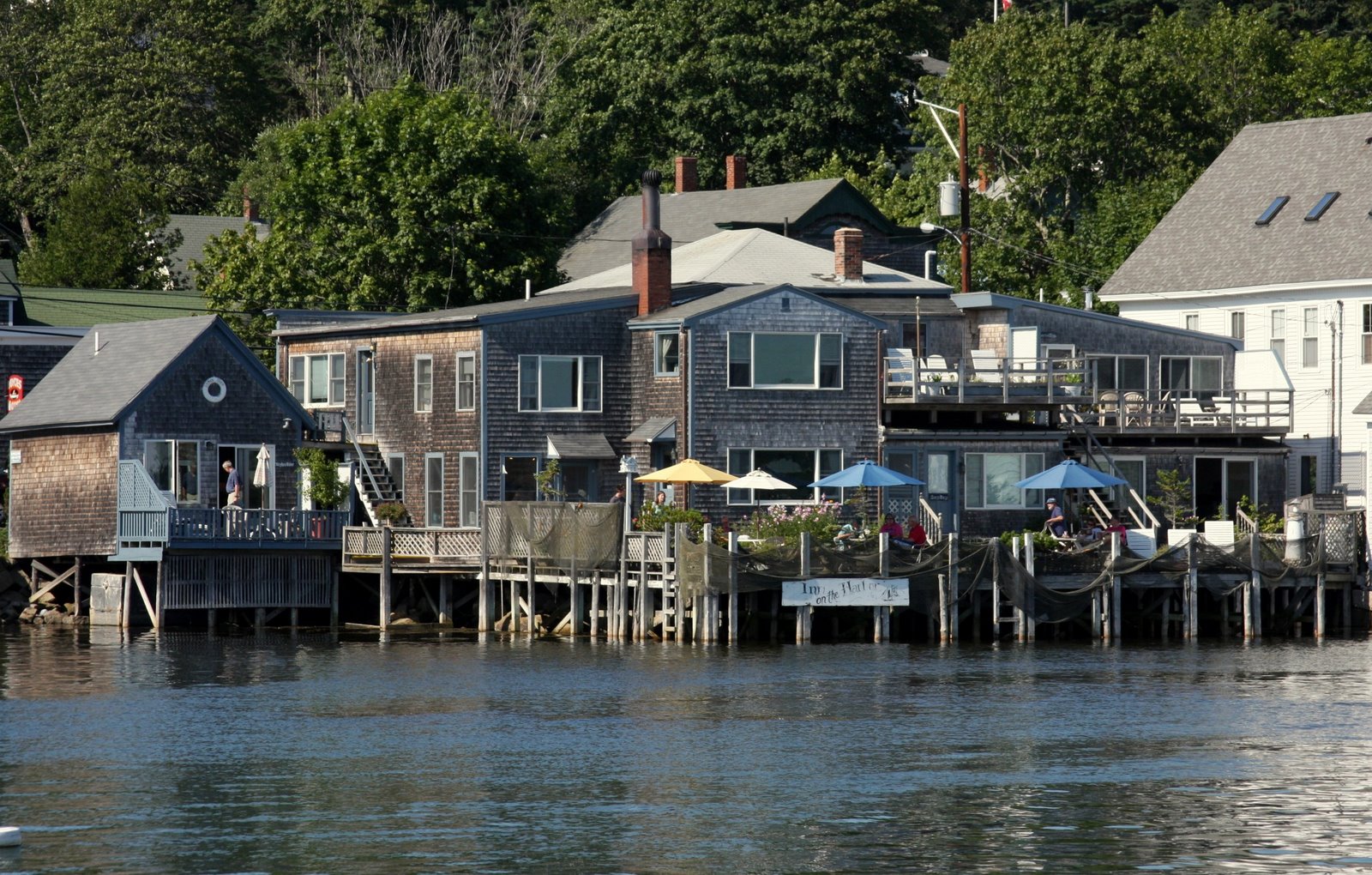 [Inn+on+the+Harbor+high+tide.JPG]