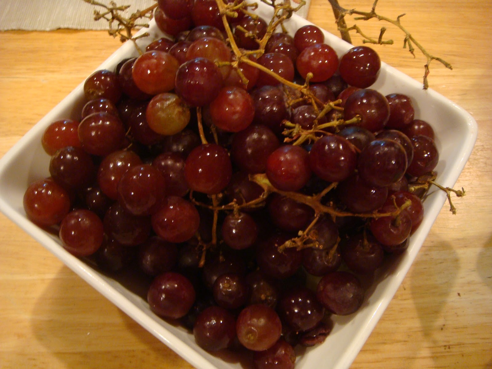 PARTY Grapes anyone? Here is my reduced sugar grape jam/jelly recipe