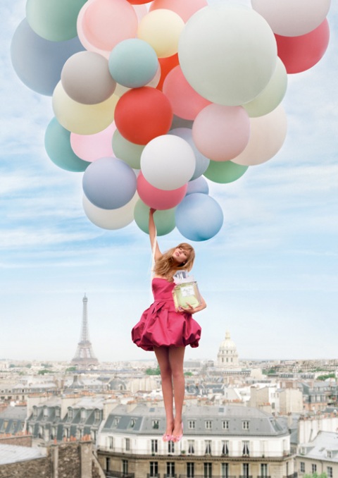Foto bij Girl with Balloons