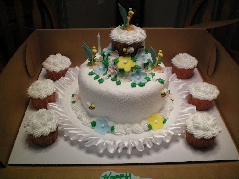Tinkerbell Cake w/Cupcakes