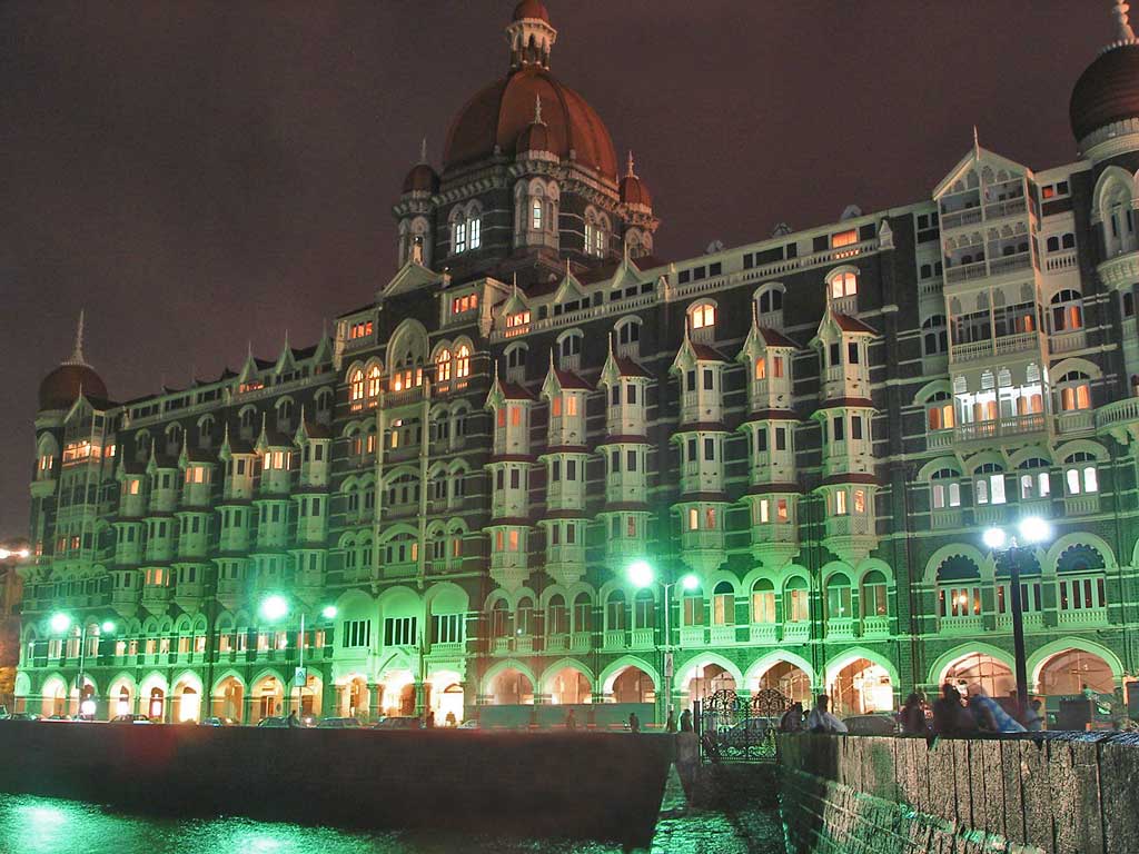 http://4.bp.blogspot.com/_9zHVBo1-TaI/SwRvAa00ixI/AAAAAAAAAF0/GbaY2AOsLng/s1600/taj%2Bmahal%2Bpalace%2Bhotel%2BMumbai.jpg