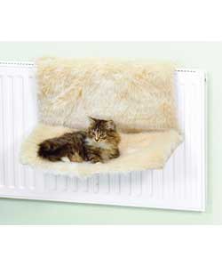[cat-fur-radiator-bed.jpg]