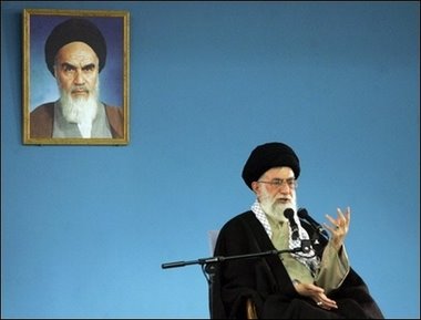 [IRAN+-+Khomeini+-+Khamenei.jpg]